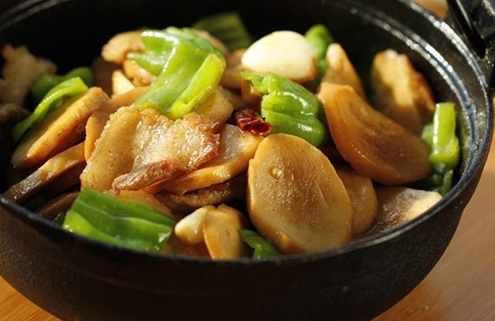 比肉好吃的素菜，干锅杏鲍菇，健康美味的家常素菜菜谱