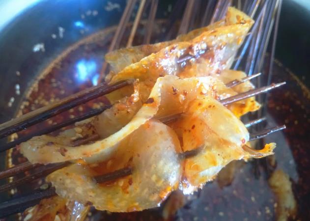 四川特色小吃，看起来很有油吃起来很香