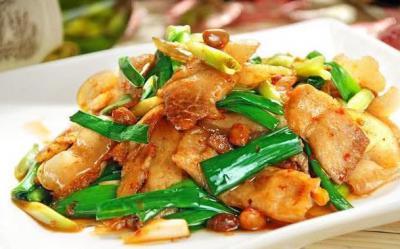 四川风味小吃蒜苗回锅肉，你吃过了吗？