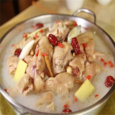 成都养生汤锅技能操练校园哪里好？汤锅底料的辨认和配方
