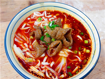 成都学重庆小面技能训练多少钱？特色美食小吃训练