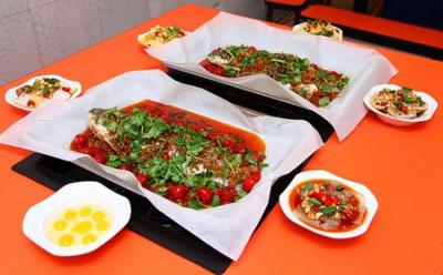 纸包鱼技术培训哪家专业？成都纸包鱼底料培训