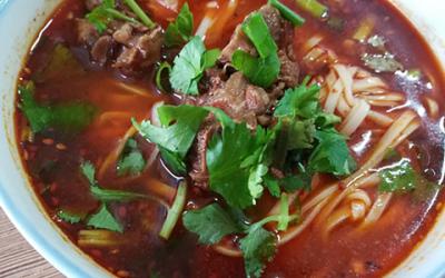成都开面馆哪里培训好？ 麻辣牛肉面技术培训